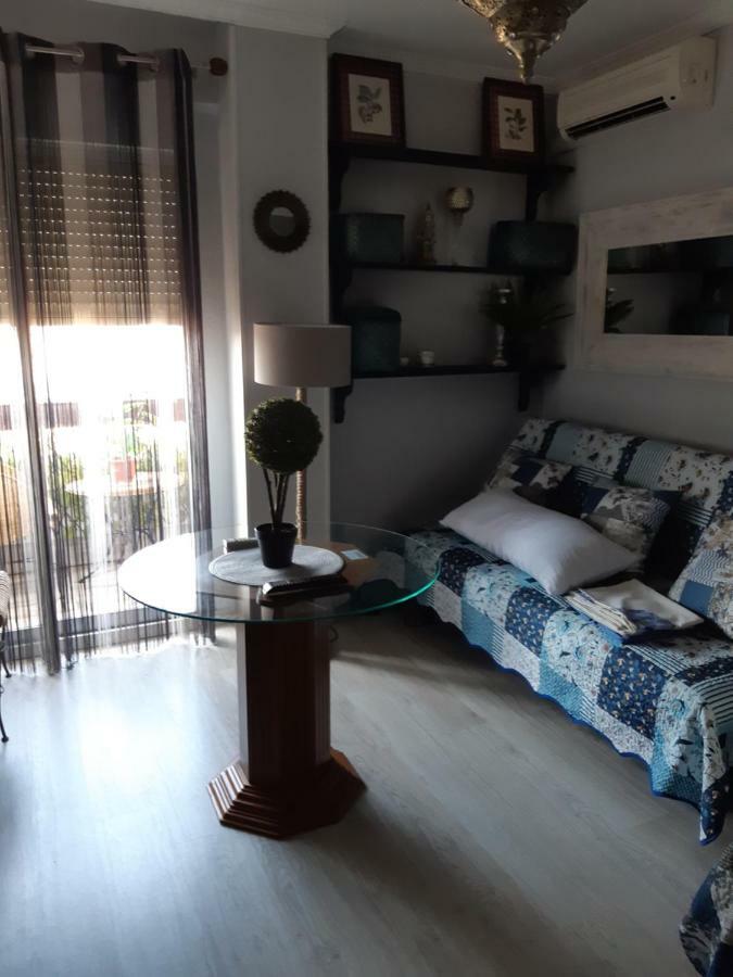 Espacio Amalia Triana Sevilla Kültér fotó