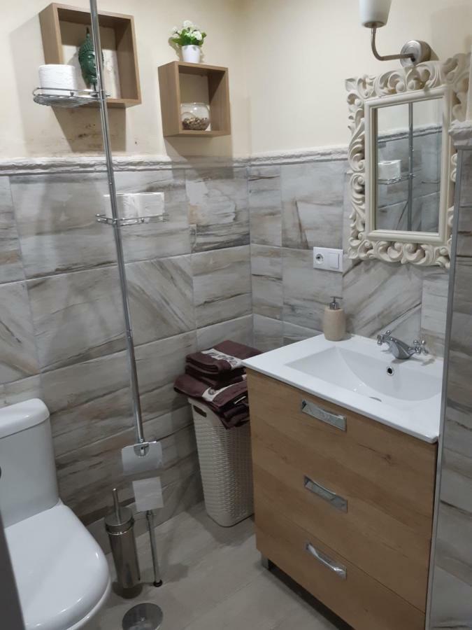 Espacio Amalia Triana Sevilla Kültér fotó